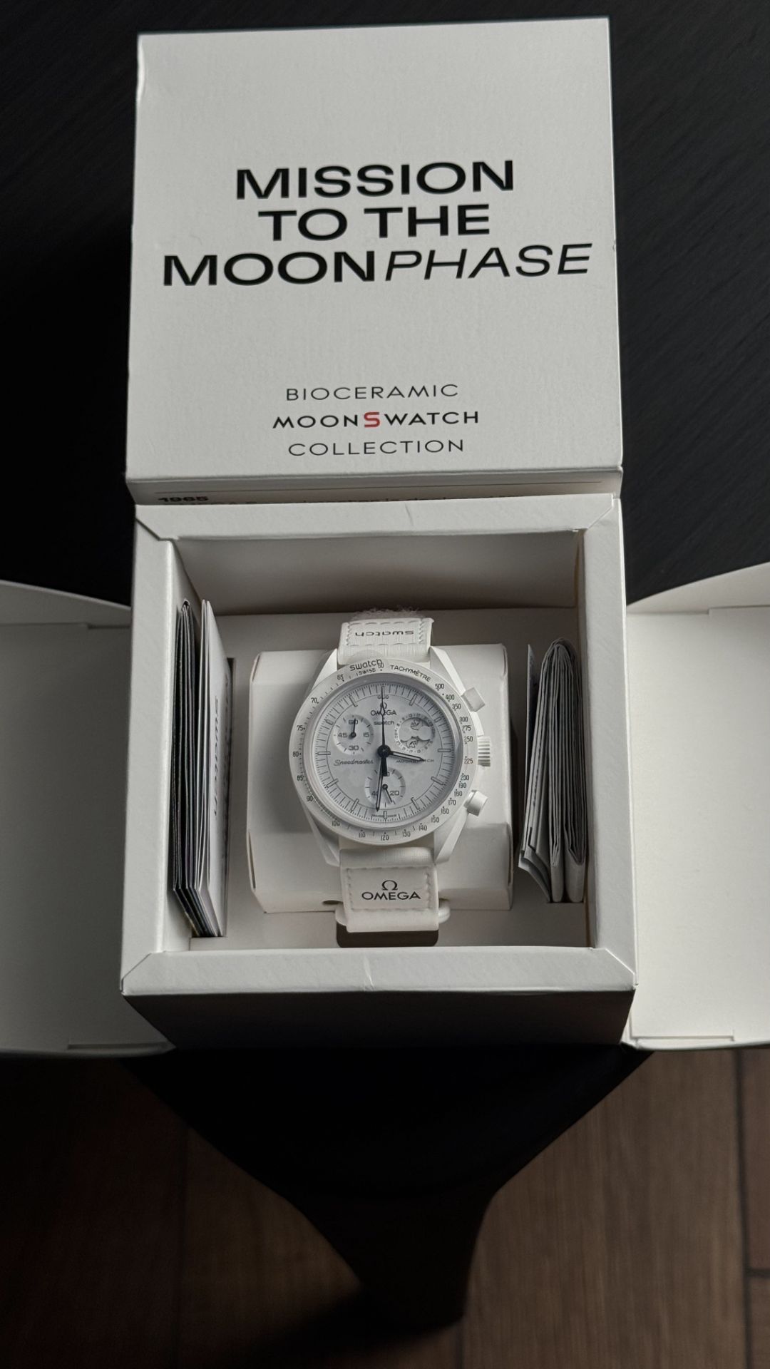 ساعت امگا سواچ مدل MISSION TO MOONPHASE - SO33W700 - تصویر 6
