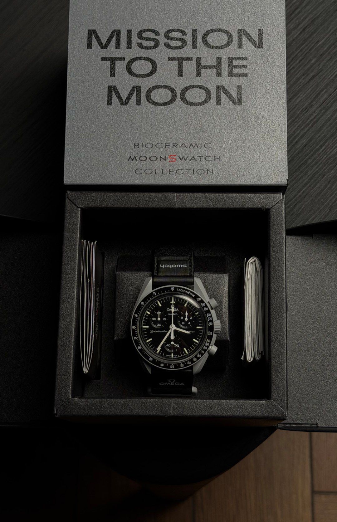 ساعت امگا سواچ مدل MISSION TO THE MOON - تصویر 6