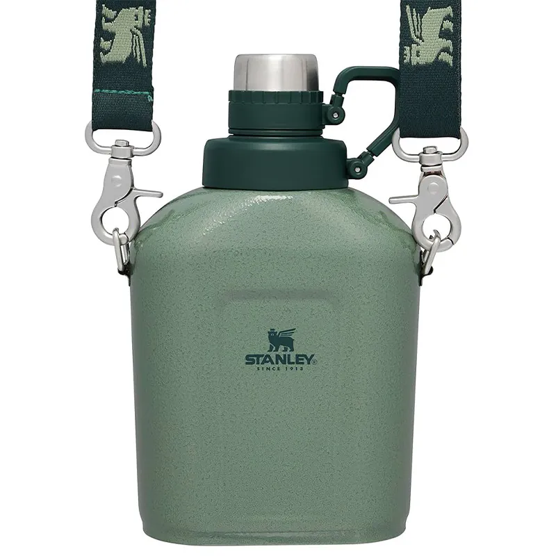 قمقمه استنلی مدل The Legendary Classic Canteen
